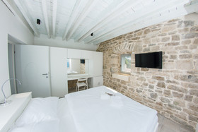 Stone Lady Holiday House