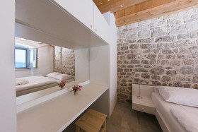 Stone Lady Holiday House