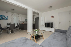 Apartment Mladen