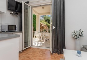 Apartments Ivi