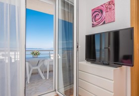 Apartments Ivi