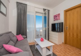 Apartments Ivi