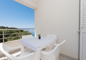 Apartments Ivi