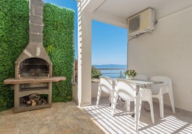 Apartments Ivi