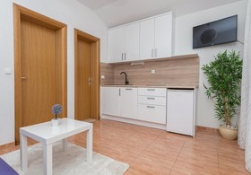 Apartments Ivi