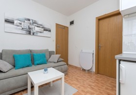 Apartments Ivi