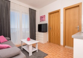 Apartments Ivi