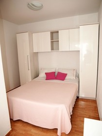 Apartments Ivi