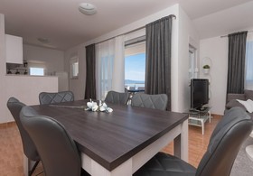 Apartments Ivi