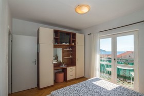 Apartments Tolj