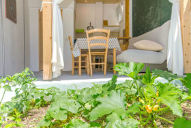 Beach House Toma
