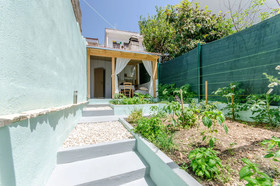 Beach House Toma
