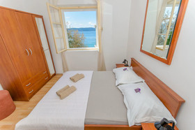 Beach House Toma