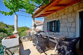 House Vedrana