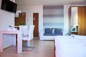 Apartment And Rooms Ana