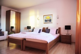 Apartment And Rooms Ana