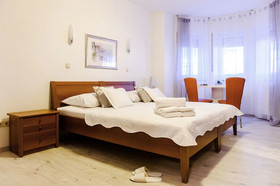 Apartment And Rooms Ana