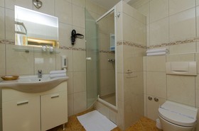 Apartment And Rooms Ana