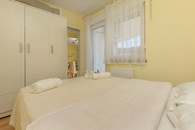 Apartments Aqua
