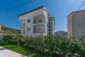 Apartments Aqua