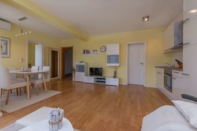 Apartments Aqua