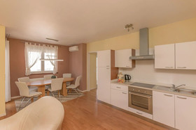 Apartments Aqua
