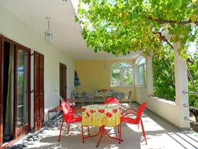 Apartments Dama