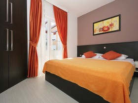 Apartments Elza