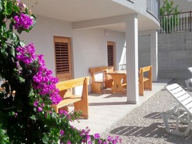Apartments Jure Miljak