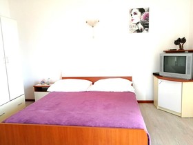 Apartments Jure Miljak