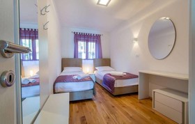 Apartments Lea