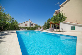 Apartments Milas