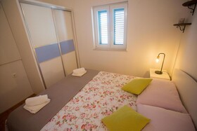 Apartments Tresnja