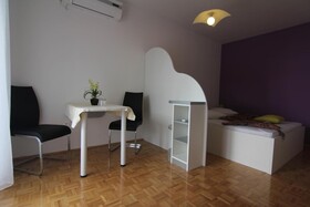 Apartments Tresnja