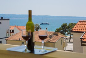 Apartments Tresnja