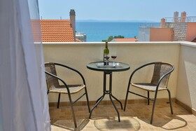 Apartments Tresnja