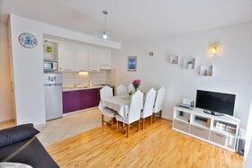 Apartments Tresnja