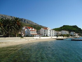 Apartments Tresnja