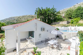 House Roza