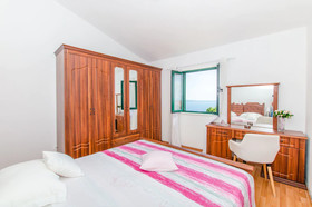 House Roza