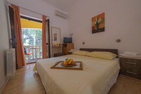Apartments Lavica Beach Dumicic