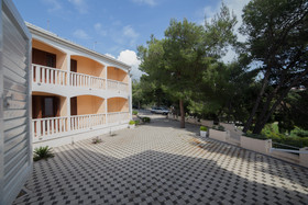 Apartments Lavica Beach Dumicic