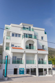 Ringo Apartments