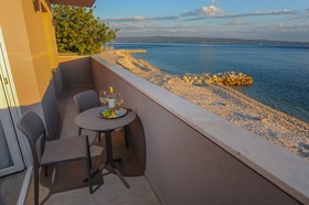 Seaside Luxury Suites