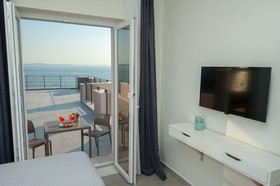 Seaside Luxury Suites