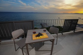 Seaside Luxury Suites