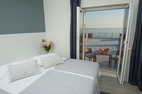 Seaside Luxury Suites