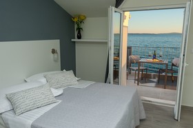 Seaside Luxury Suites