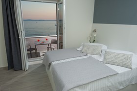 Seaside Luxury Suites