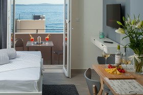 Seaside Luxury Suites